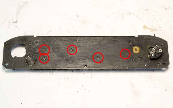 Dismantling the chain drive