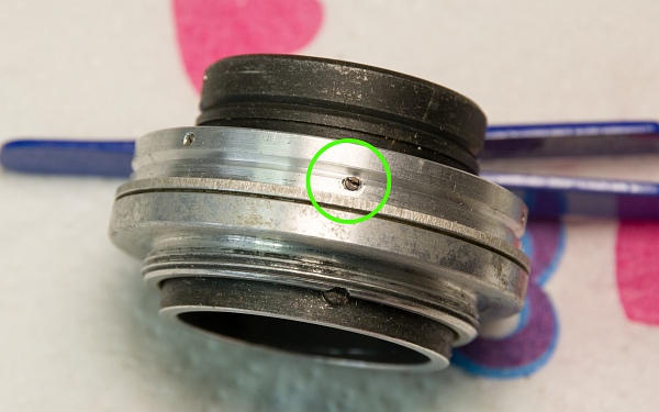 Focus screw